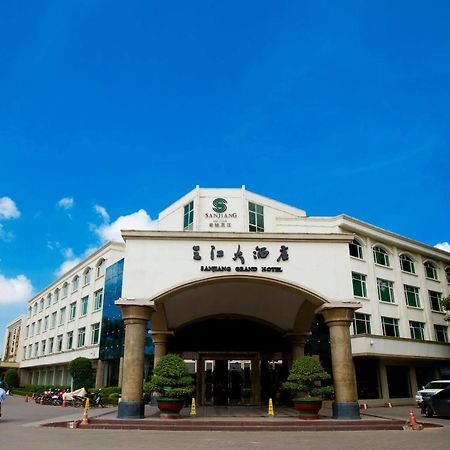 Sanjiang Grand Hotel Vientiane Bagian luar foto