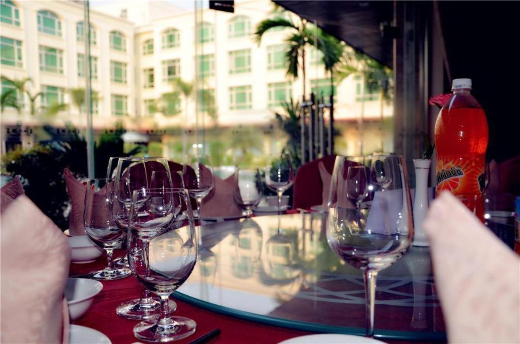 Sanjiang Grand Hotel Vientiane Bagian luar foto