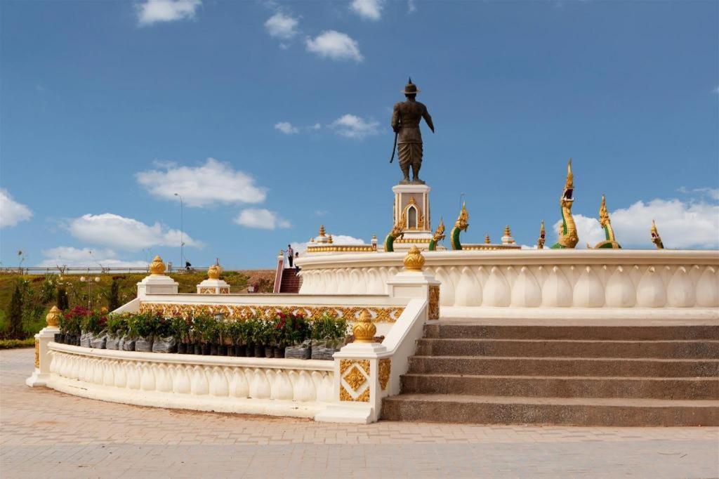 Sanjiang Grand Hotel Vientiane Bagian luar foto