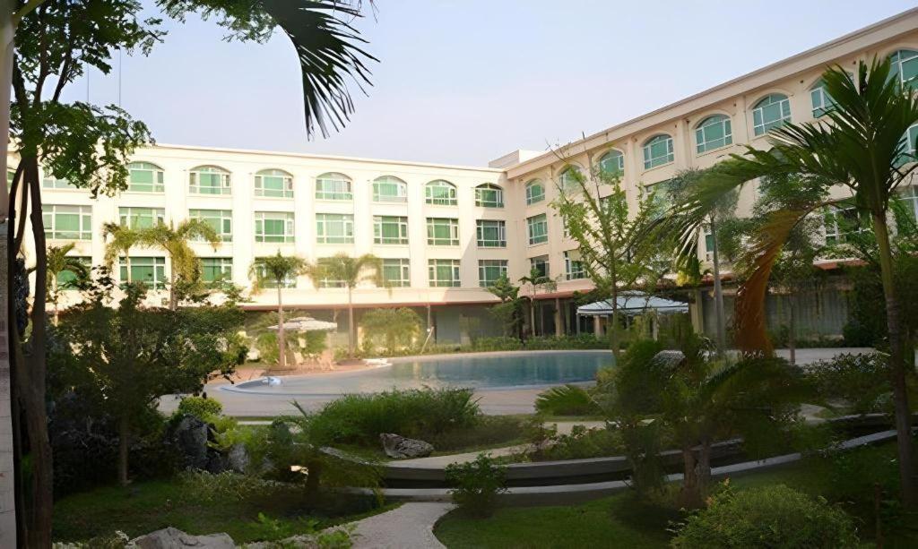 Sanjiang Grand Hotel Vientiane Bagian luar foto