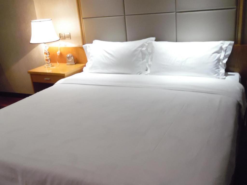 Sanjiang Grand Hotel Vientiane Bagian luar foto