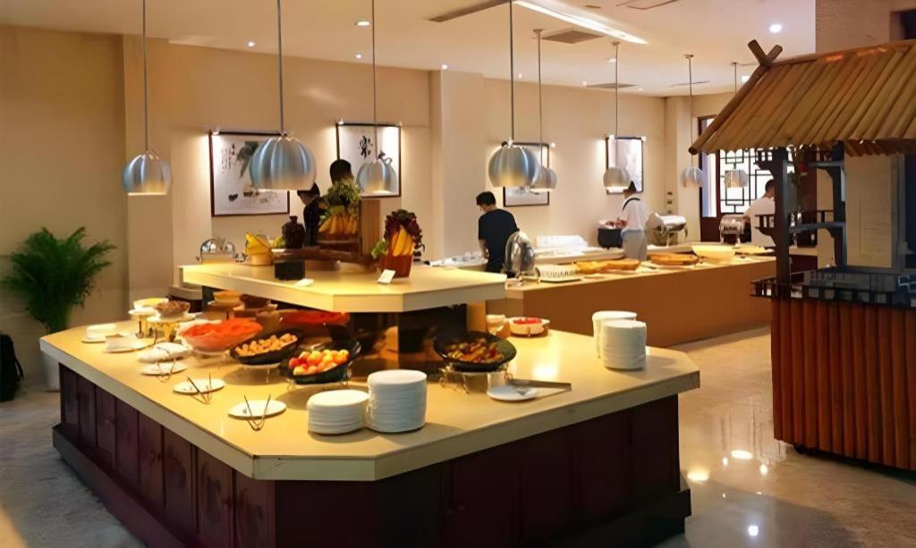 Sanjiang Grand Hotel Vientiane Bagian luar foto