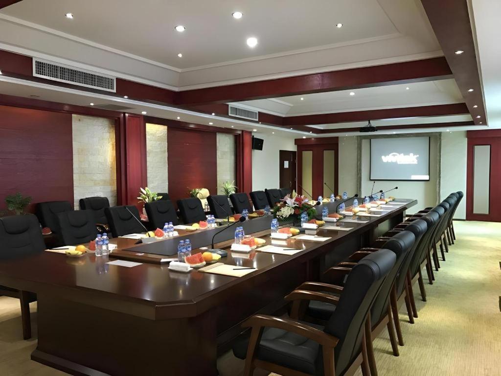 Sanjiang Grand Hotel Vientiane Bagian luar foto